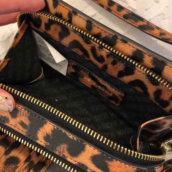 Steve Madden leopard print wallet crossbody - Picture 4 of 4